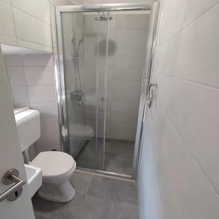شقة Apartman Lord Kaštela